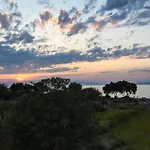 Seaside Luxury Apartamento Kremastí