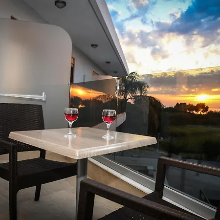 Seaside Luxury דירה קרמסטי