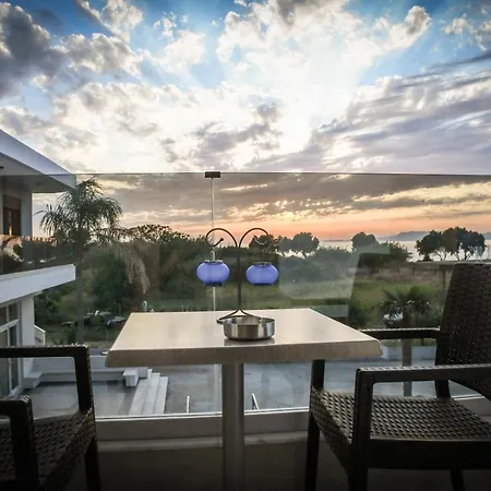 Seaside Luxury *
