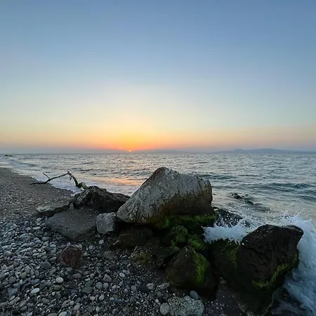Seaside Luxury Daire Kremastí